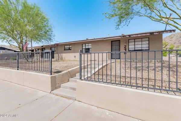 $1,800 | 9802 North 2nd Way, Phoenix, AZ 85020