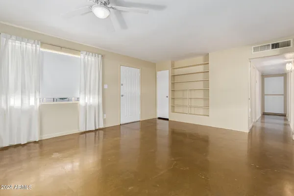 $1,800 | 9802 North 2nd Way, Phoenix, AZ 85020