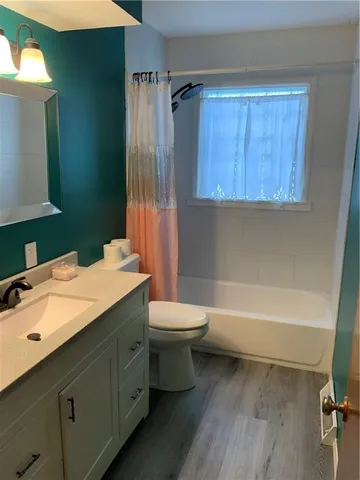 $215,000 | 7 West Garfield Street, Iola, KS 66749