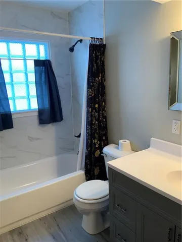 $215,000 | 7 West Garfield Street, Iola, KS 66749