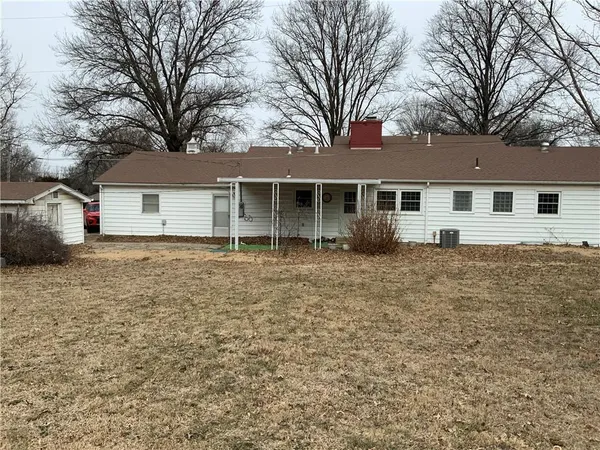 $205,000 | 7 West Garfield Street, Iola, KS 66749