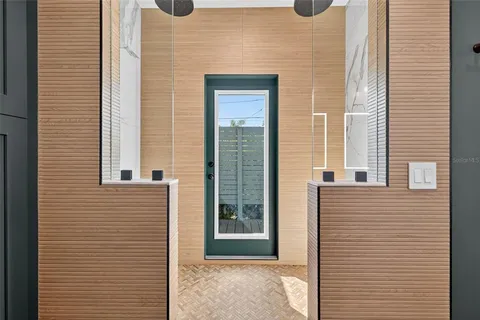 $1,425,000 | 2822 Burlington Avenue North, St. Petersburg, FL 33713