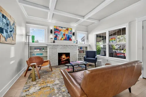 $1,425,000 | 2822 Burlington Avenue North, St. Petersburg, FL 33713