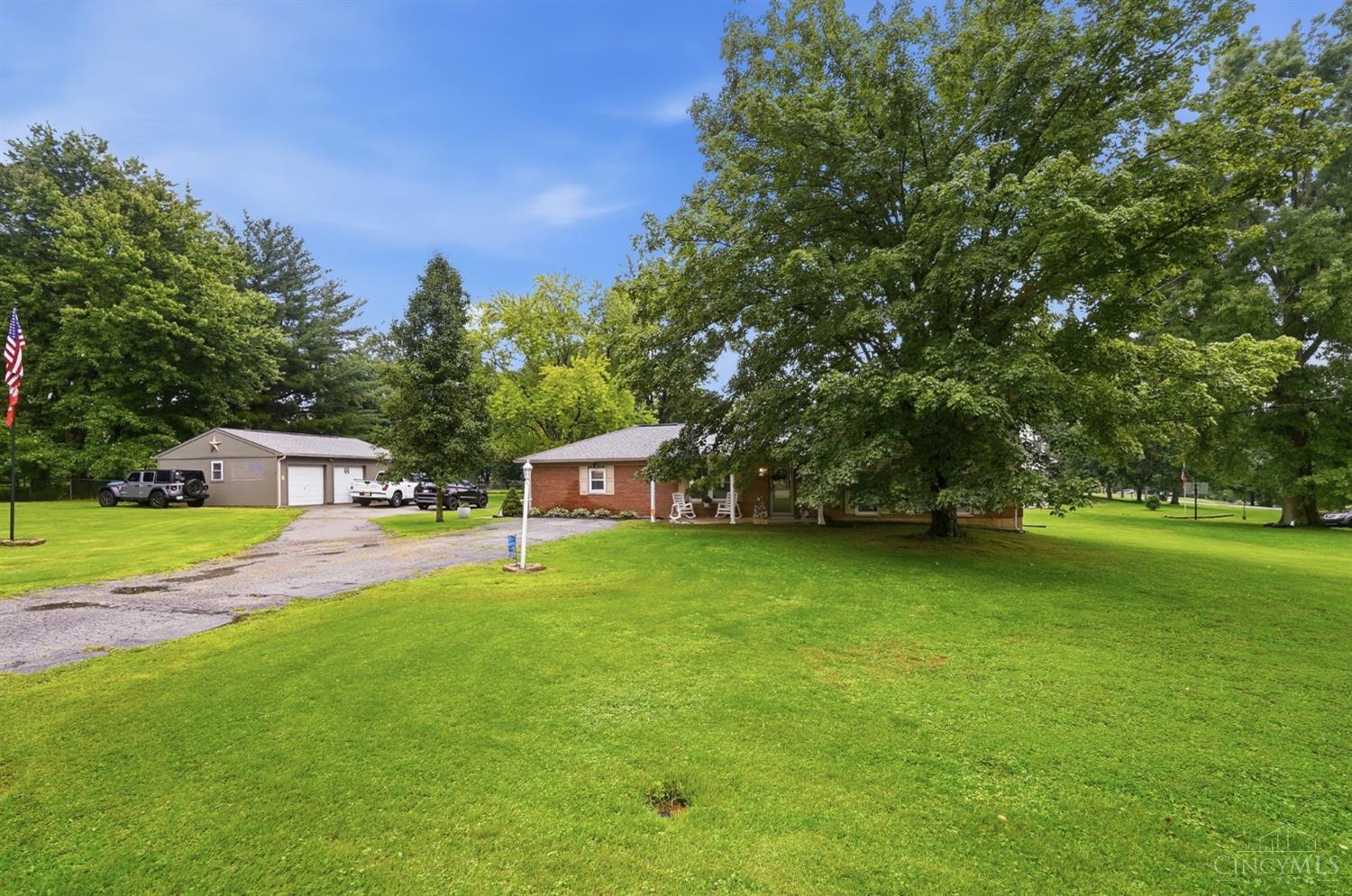 1439 Lyons Road Amelia, OH 45102 - Photo 3 of 43