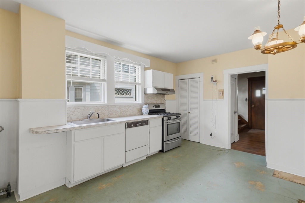 79 Goodenough Street Boston, MA 02135 - Photo 13 of 33