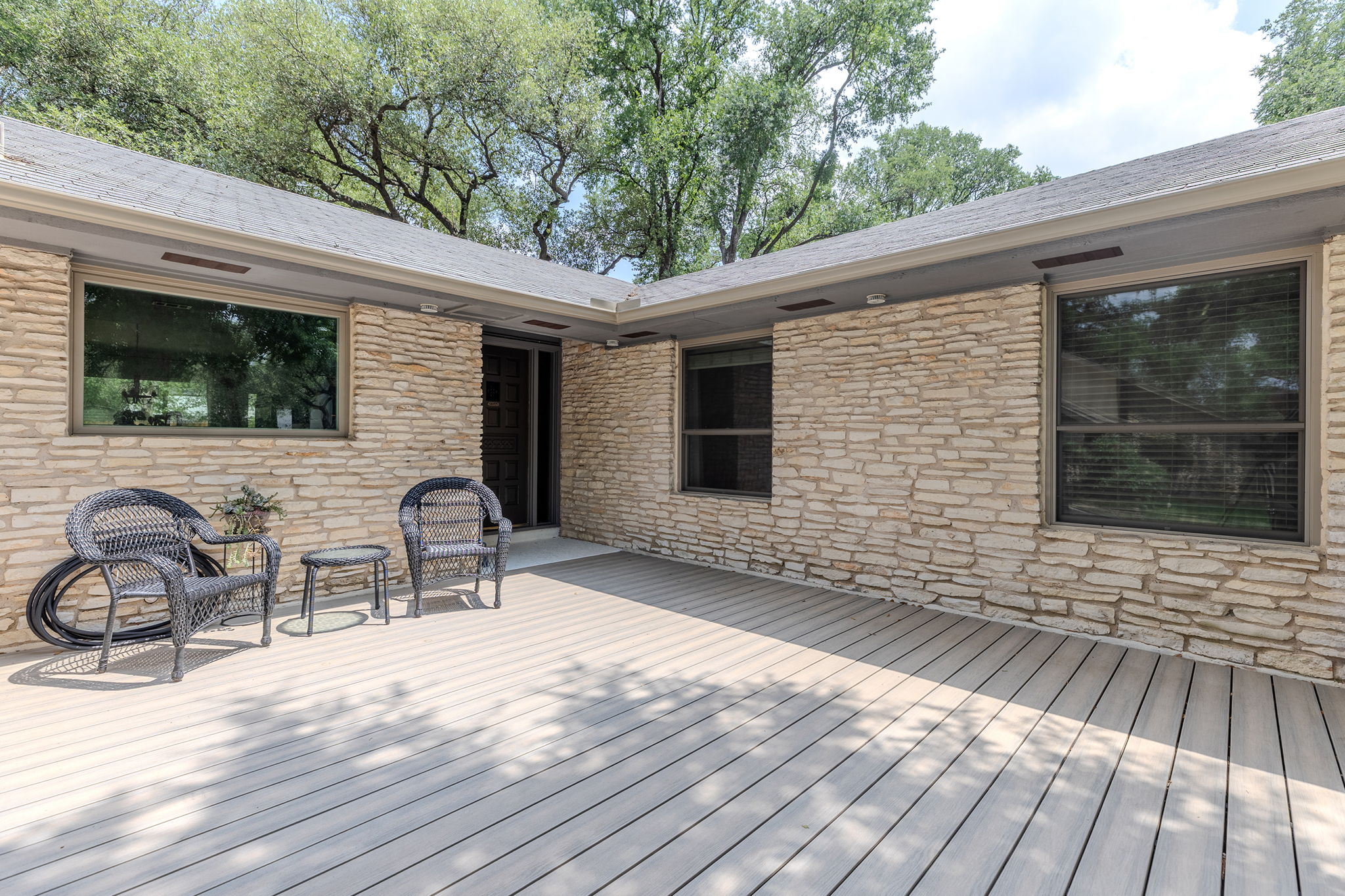 12907 Springvale Drive Austin, TX 78729 - Photo 6 of 36