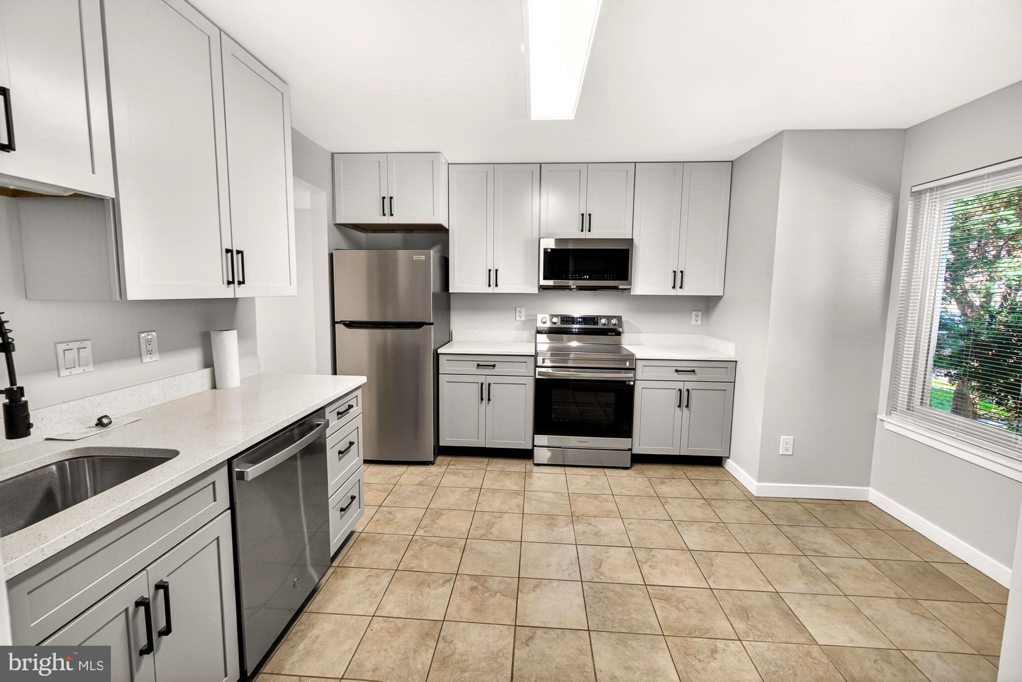19346 Keymar Way Gaithersburg, MD 20886 - Photo 5 of 41