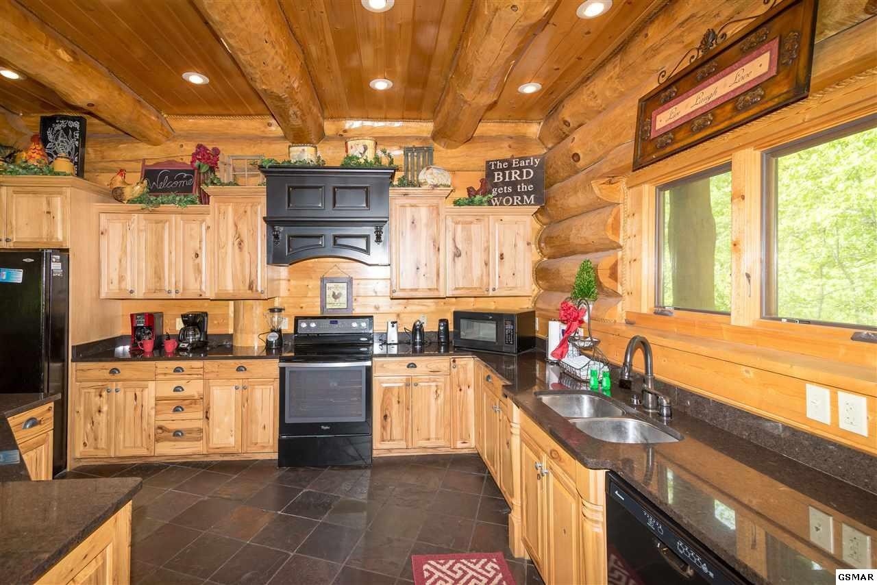 618 Big Bear Ridge Road, Unit TAYGANSPLACE Gatlinburg, TN 37738 - Photo 9 of 35 Gallery Image 9