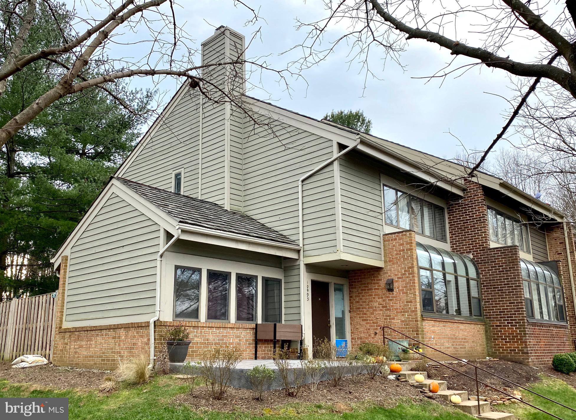 10993 Thrush Ridge Road Reston, VA 20191 - Photo 5 of 27 END UNIT