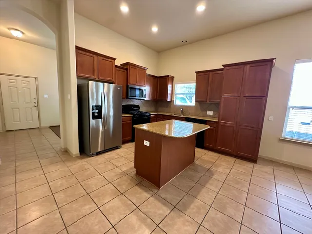 $2,400 | 6111 Grassy Haven Lane, Katy, TX 77494