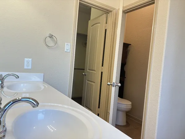 $2,400 | 6111 Grassy Haven Lane, Katy, TX 77494