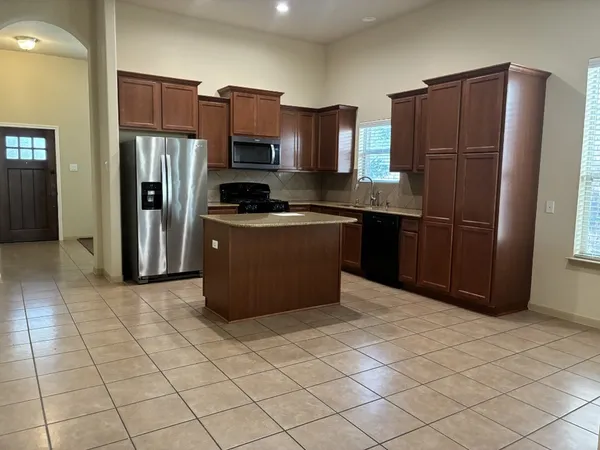 $2,400 | 6111 Grassy Haven Lane, Katy, TX 77494