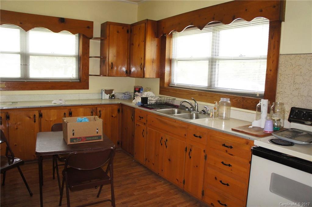 2961 Forbes Road Gastonia, NC 28056 - Photo 3 of 13 Gallery Image 3