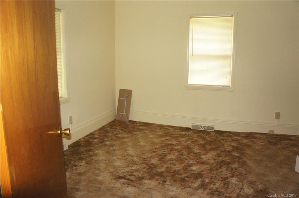 2961 Forbes Road Gastonia, NC 28056 - Photo 8 of 13 Gallery Image 8