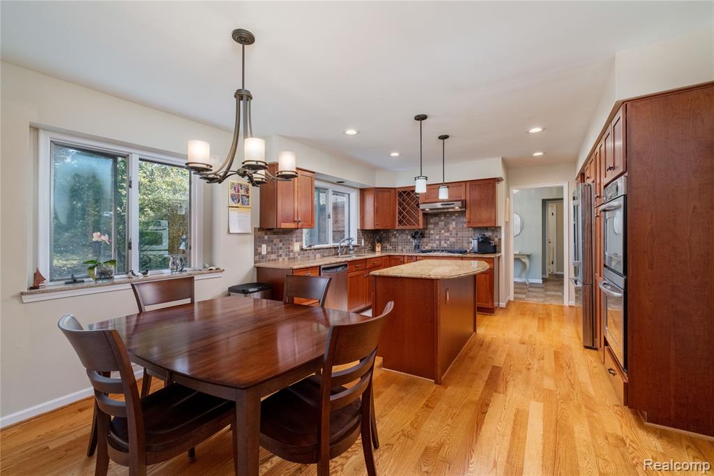 35598 Springvale Street Farmington Hills, MI 48331 - Photo 11 of 56 Gallery Image 11