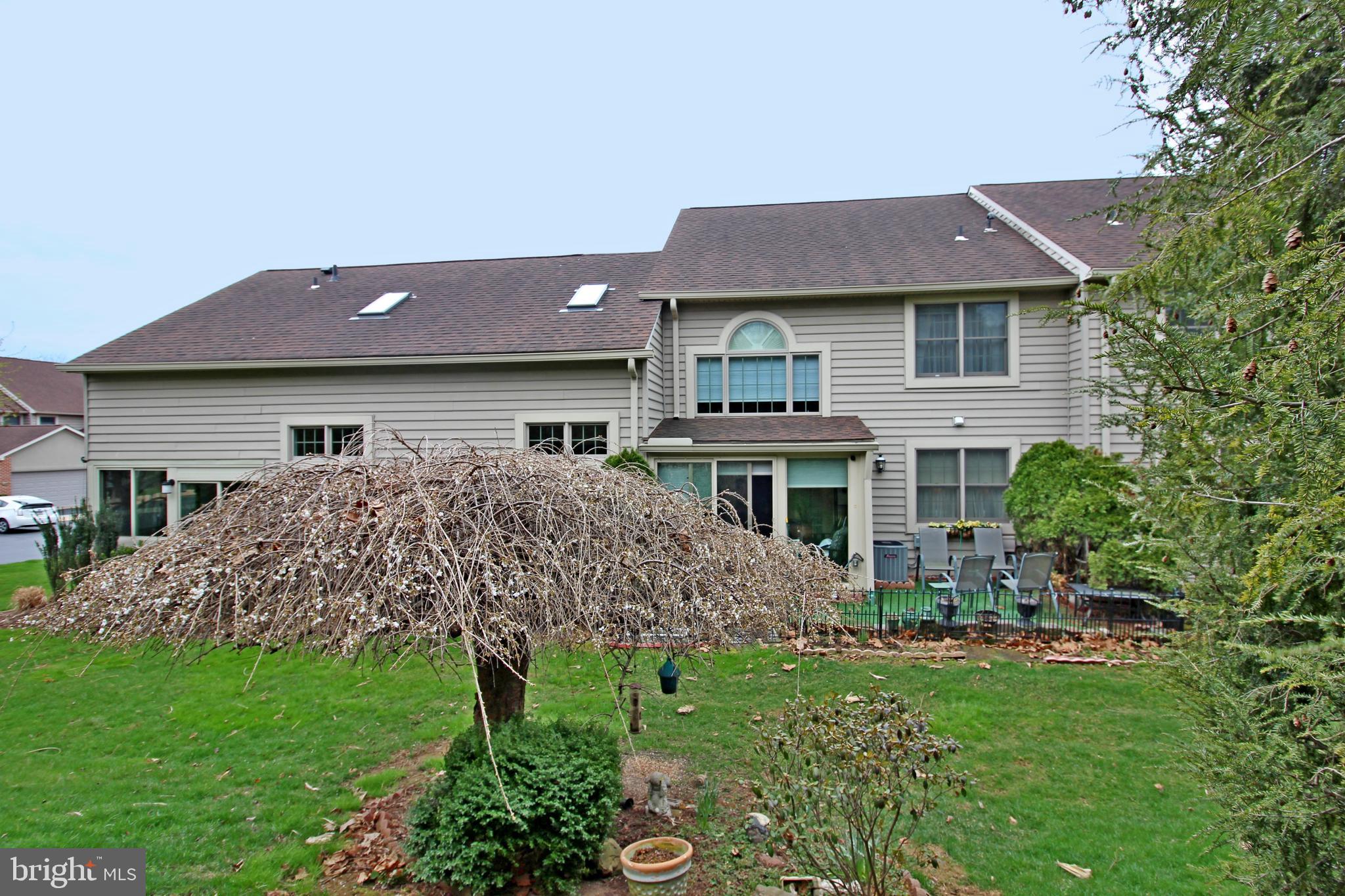 3 Cardiff Court Lititz, PA 17543 - Photo 3 of 29