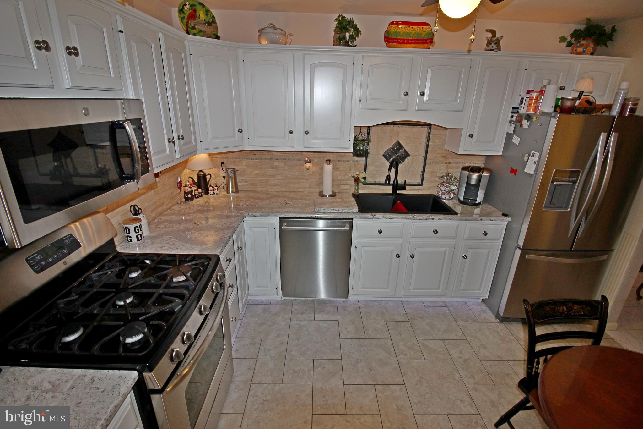 3 Cardiff Court Lititz, PA 17543 - Photo 7 of 29