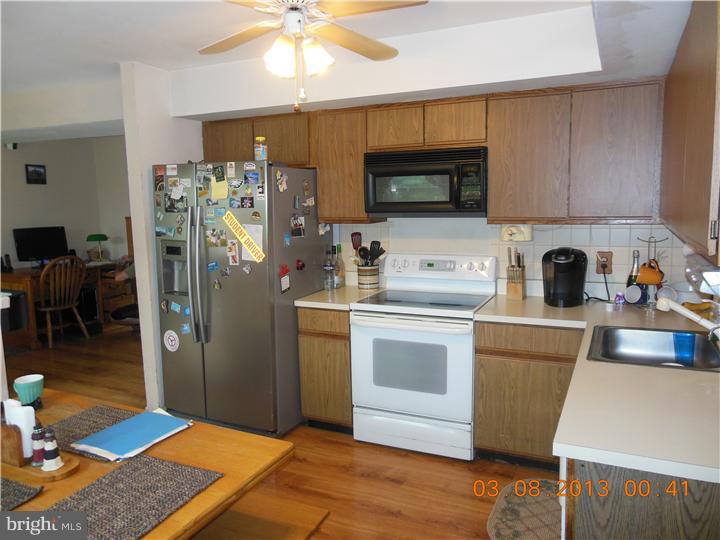 211 Cable Car Road Quakertown, PA 18951 - Photo 3 of 11 Kitchen