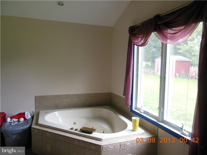 211 Cable Car Road Quakertown, PA 18951 - Photo 7 of 11 Master Bathroom
