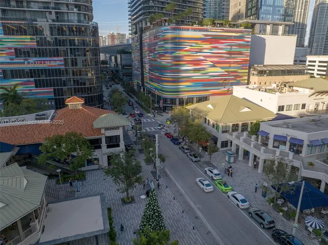 a store with lots of different kinds of flowers
