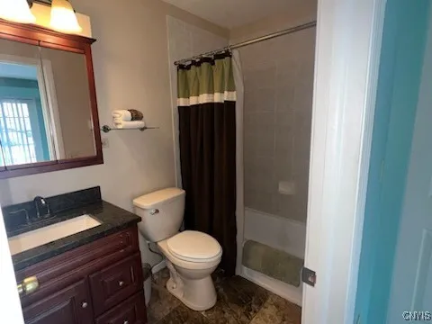 $2,600 | 1227 James Street, Syracuse, NY 13203