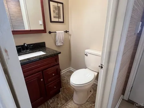 $2,600 | 1227 James Street, Syracuse, NY 13203