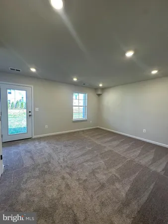 $2,300 | 118 Telluride Way, Charles Town, WV 25414
