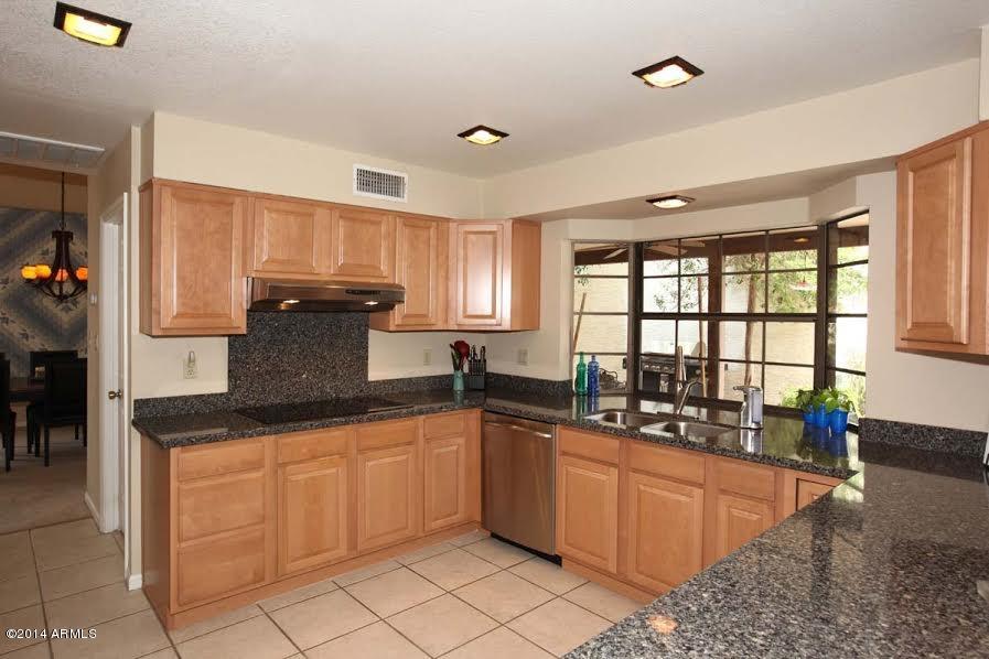 1970 East Carver Road Tempe, AZ 85284 - Photo 10 of 43 large Kitchen