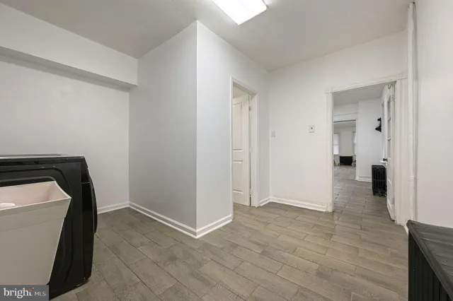 a view of utility room