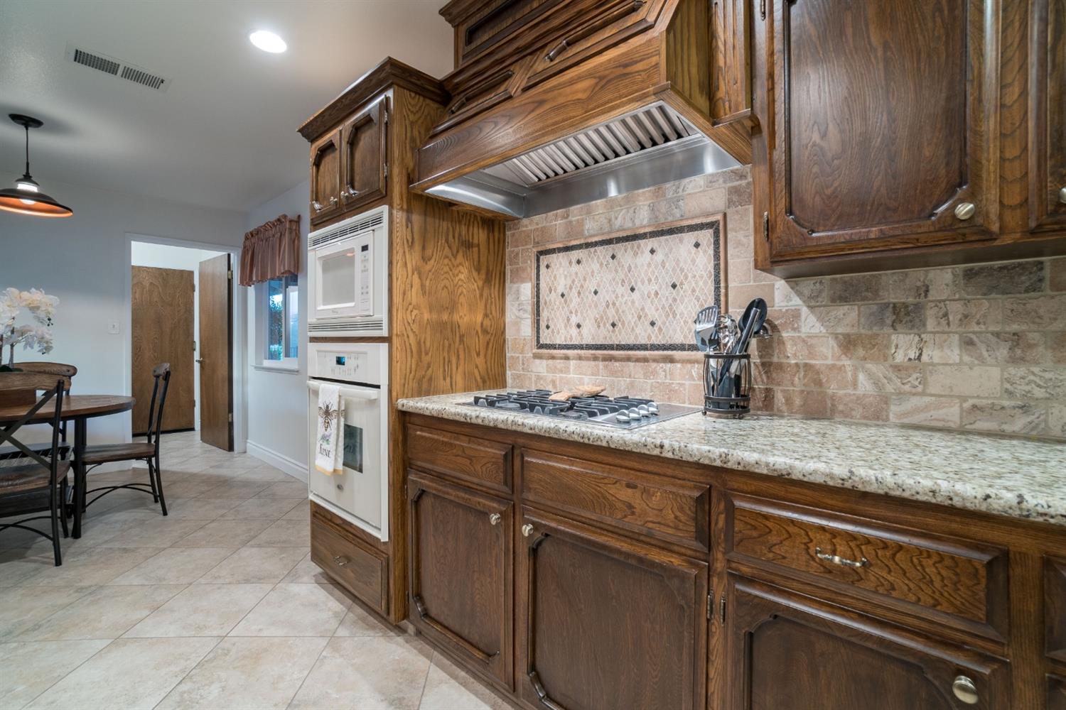 21546 Cherokee Road Clovis, CA 93619 - Photo 14 of 47 Gallery Image 14