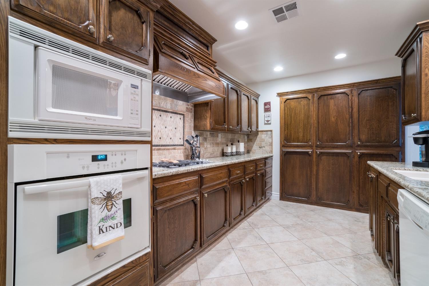 21546 Cherokee Road Clovis, CA 93619 - Photo 15 of 47 Gallery Image 15