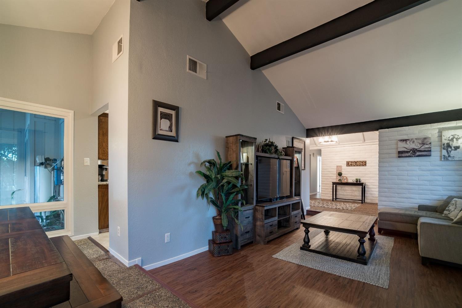 21546 Cherokee Road Clovis, CA 93619 - Photo 8 of 47 Gallery Image 8