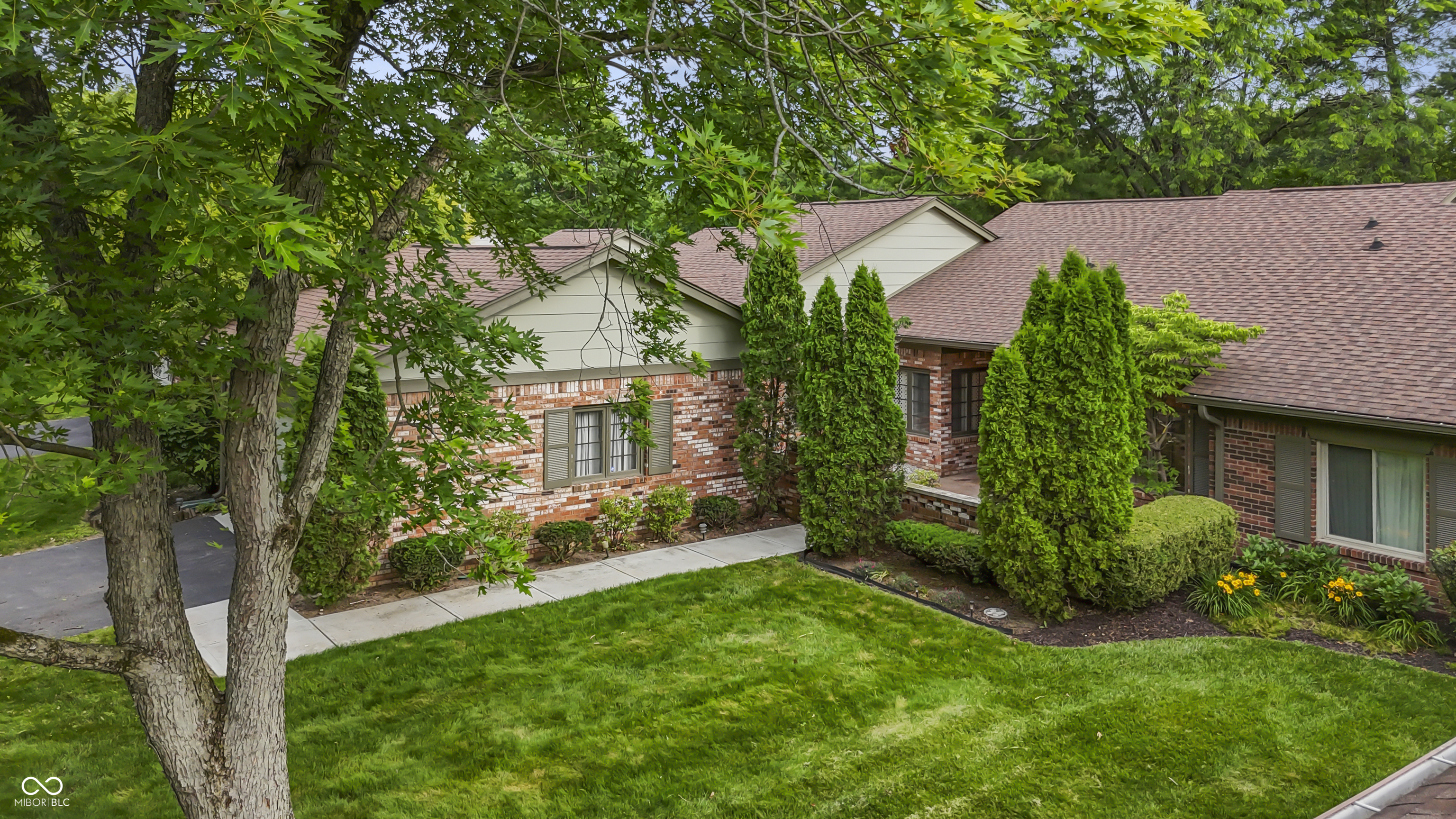 5409 Greenwillow Road Indianapolis, IN 46226 - Photo 7 of 47