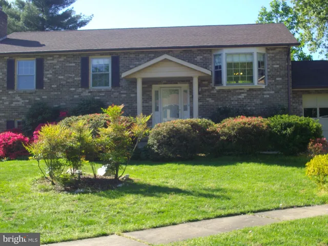 $3,100 | 9713 Klimt Court, Burke, VA 22015