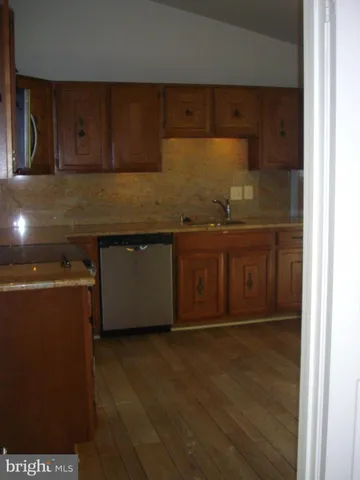 $3,100 | 9713 Klimt Court, Burke, VA 22015