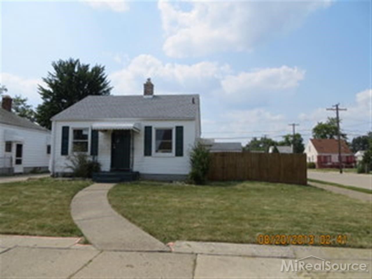 21863 Normandy Avenue Eastpointe, MI 48021 - Photo 1 of 10 31164399.JPG