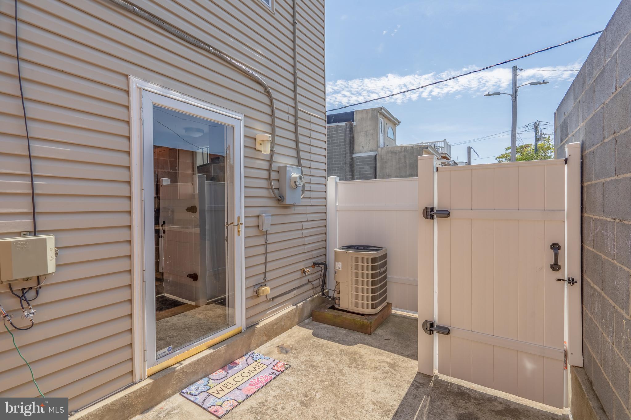 508 Scott Street Baltimore, MD 21230 - Photo 58 of 63 a bathroom with a shower and a sink