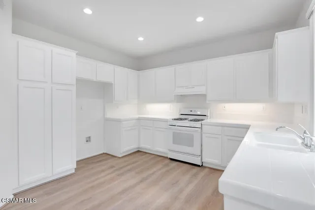 $4,395 | 663 Avenida Magdalena, Camarillo, CA 93010