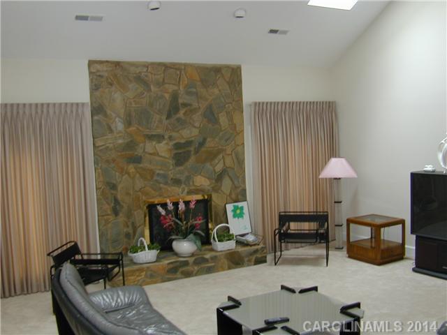 4110 Sharon View Road Charlotte, NC 28226 - Photo 4 of 16 Gallery Image 4