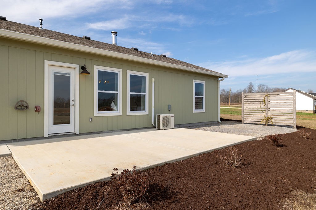 198 Beartown Road Loretto, TN 38469 - Photo 6 of 36 a front view of a house with a yard
