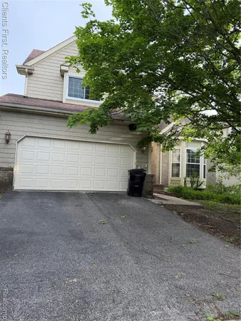 $2,700 | 35285 Pennington Drive, Farmington, MI 48335