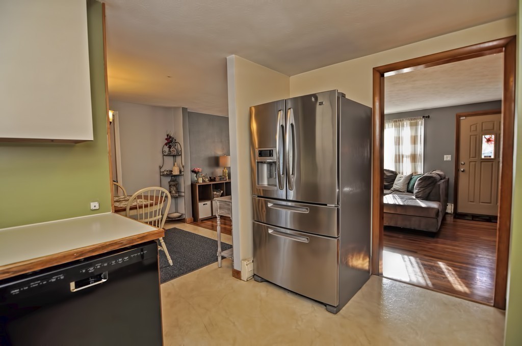 54 Columbia Road Swansea, MA 02777 - Photo 12 of 30 Gallery Image 12