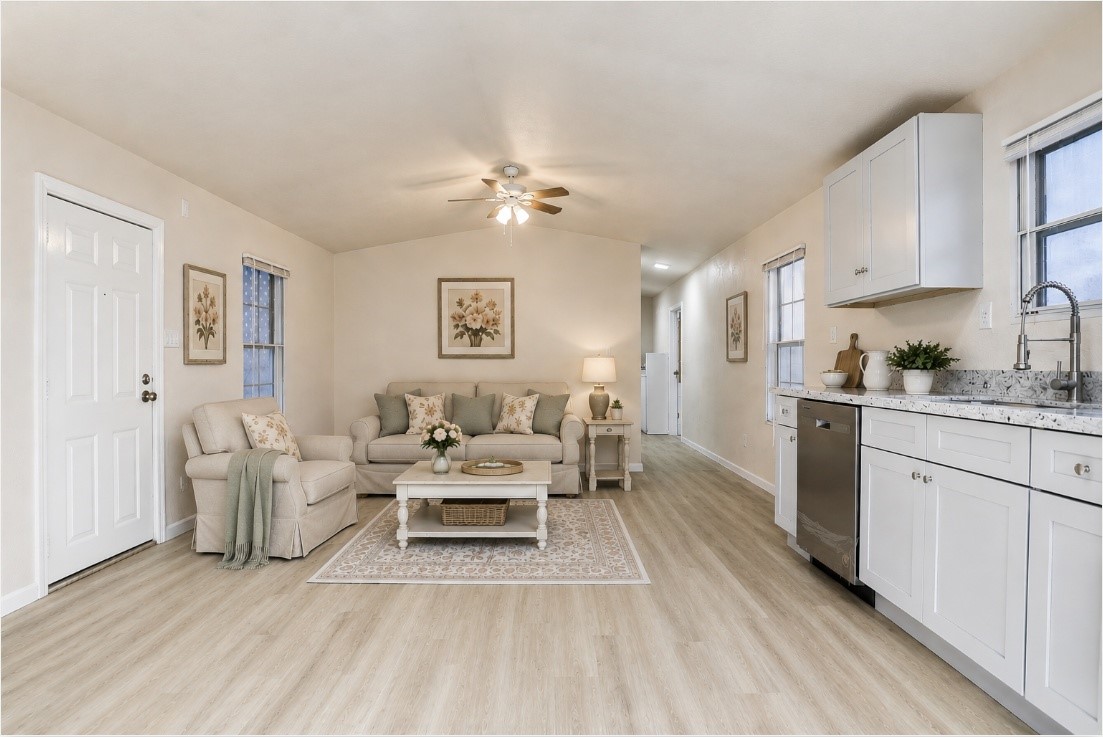 5806 Highway 35 Angleton, TX 77515 - Photo 2 of 35 Look at all the space! This photo has been decorated with AI.