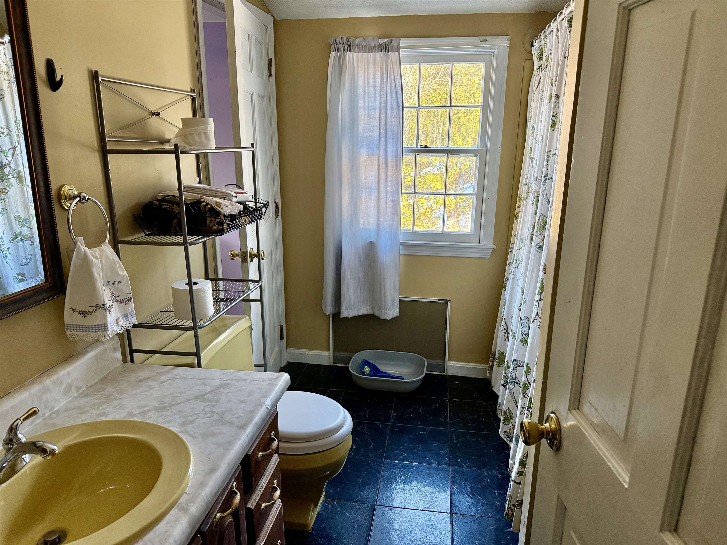 24 Shadwell Road Nashua, NH 03062 - Photo 14 of 17