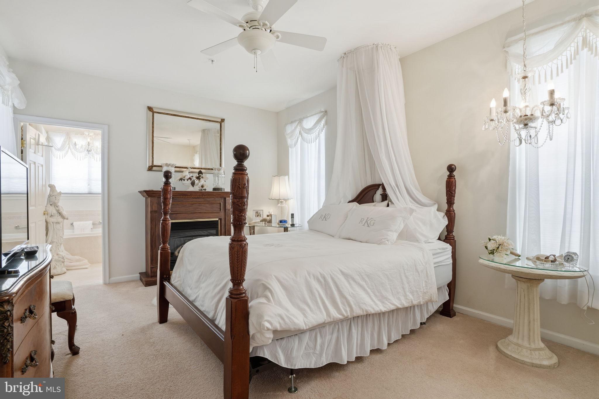 941 Hamilton Way Warminster, PA 18974 - Photo 22 of 27 Master Bedroom