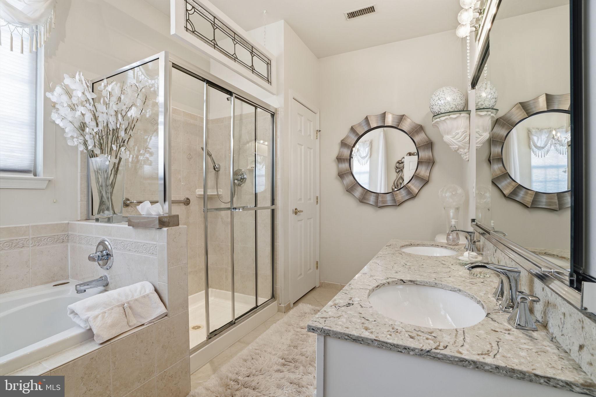 941 Hamilton Way Warminster, PA 18974 - Photo 23 of 27 Master Bath