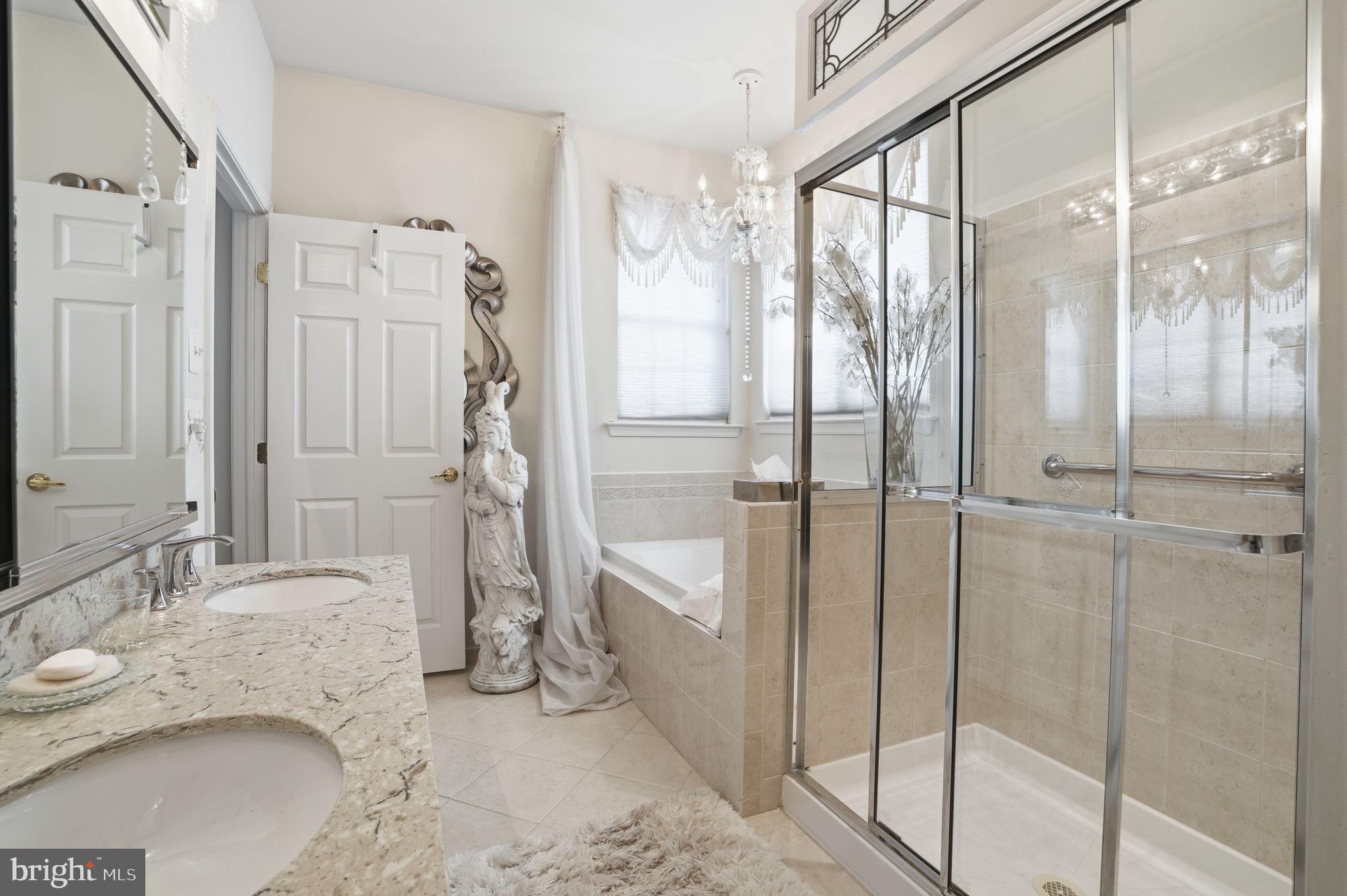 941 Hamilton Way Warminster, PA 18974 - Photo 24 of 27 Master Bath