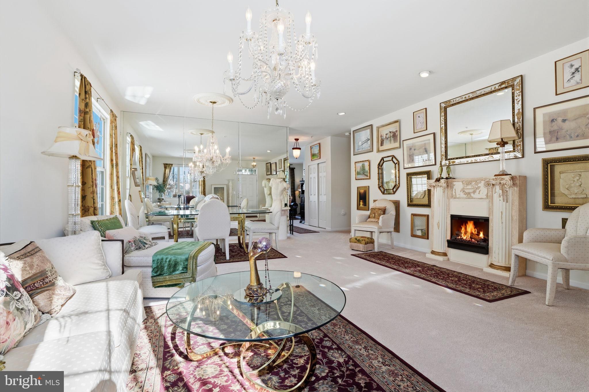 941 Hamilton Way Warminster, PA 18974 - Photo 10 of 27 Living Room