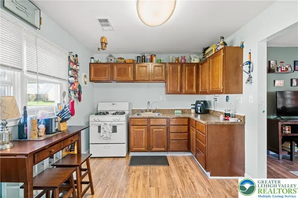 $327,900 | 2104 Fireside Drive, Bethlehem, PA 18018