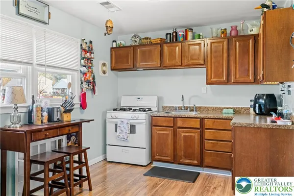 $327,900 | 2104 Fireside Drive, Bethlehem, PA 18018